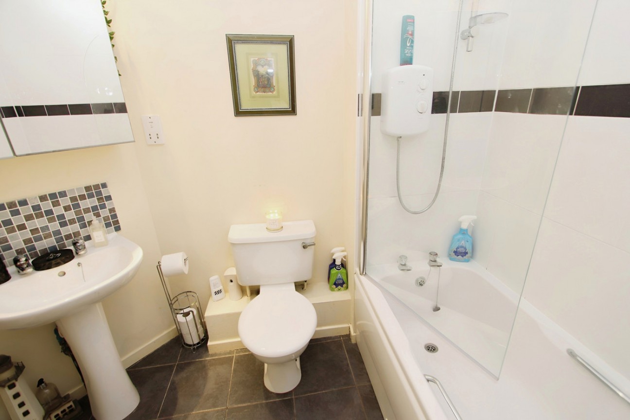 Spoolers Road, Paisley, PA1 2