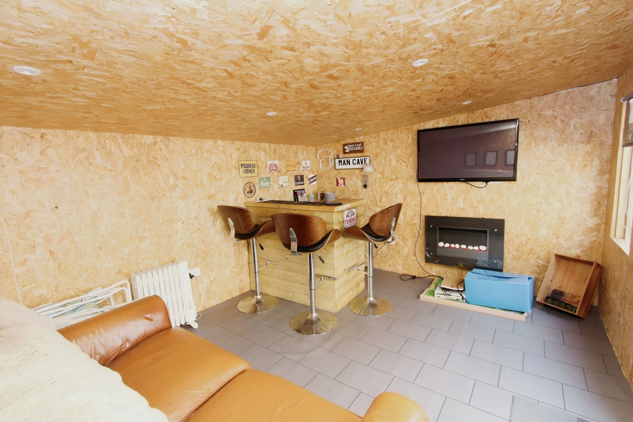 Hillman Crescent, Paisley, PA3 3