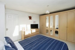 Parksail, Erskine, PA8 7