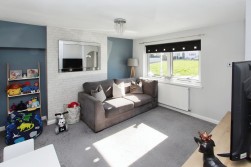 Byres Road, Elderslie, PA5 9