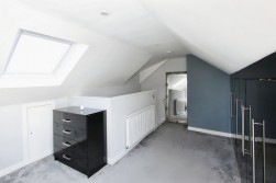 Byres Road, Elderslie, PA5 9