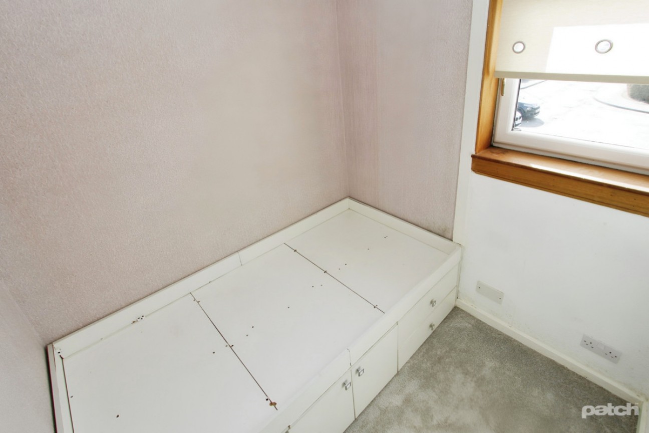 Dickson Drive, Irvine, KA12 9