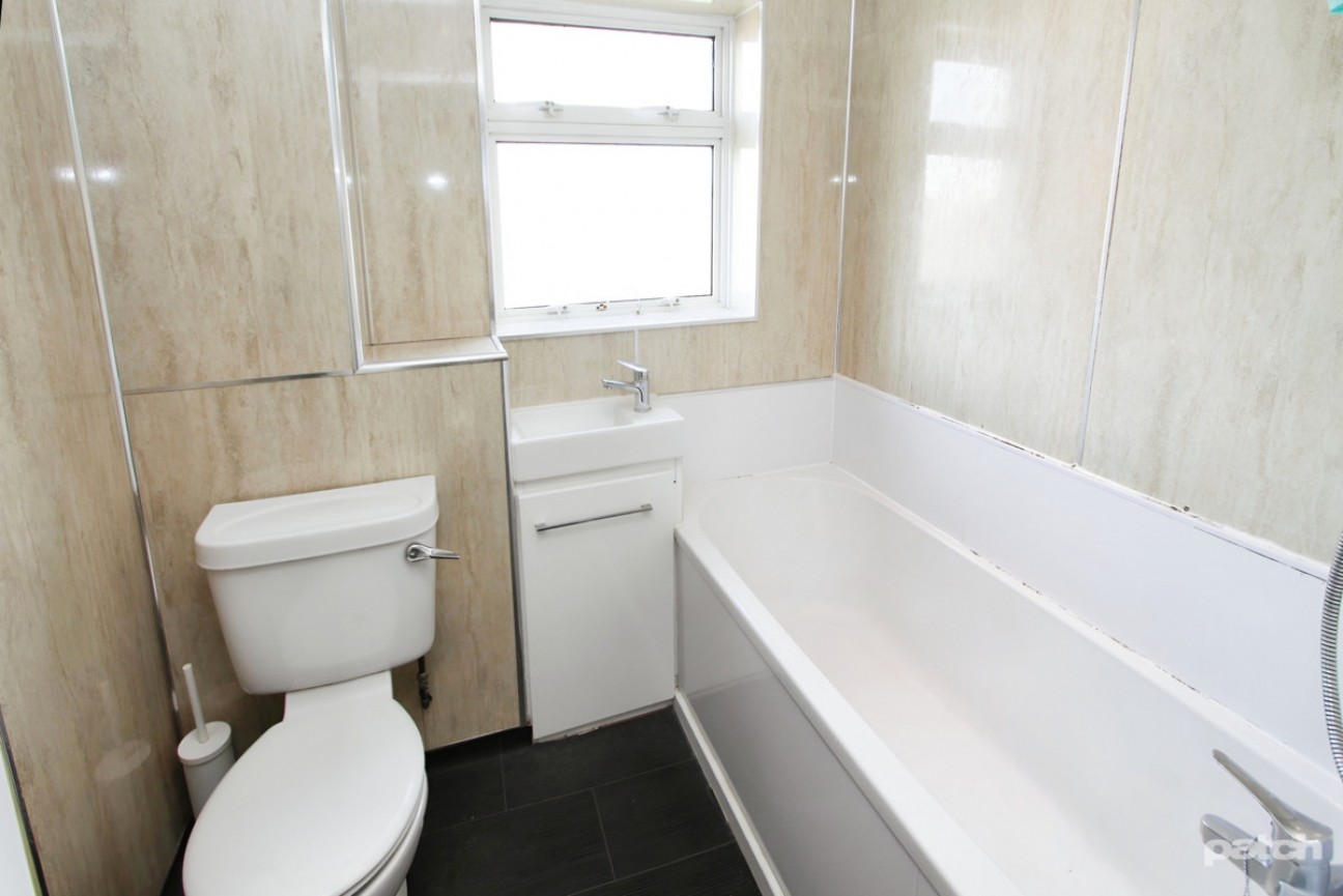 Dickson Drive, Irvine, KA12 9