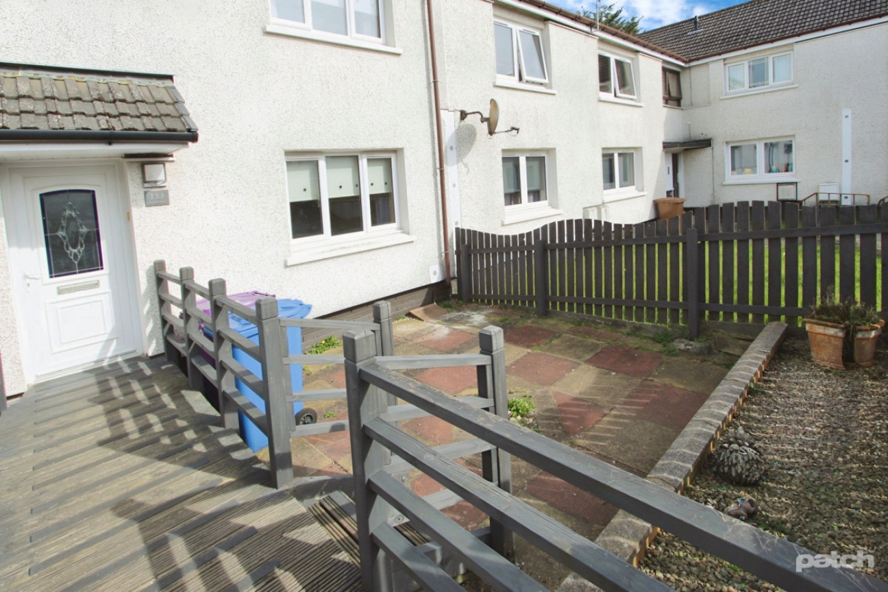 Dickson Drive, Irvine, KA12 9
