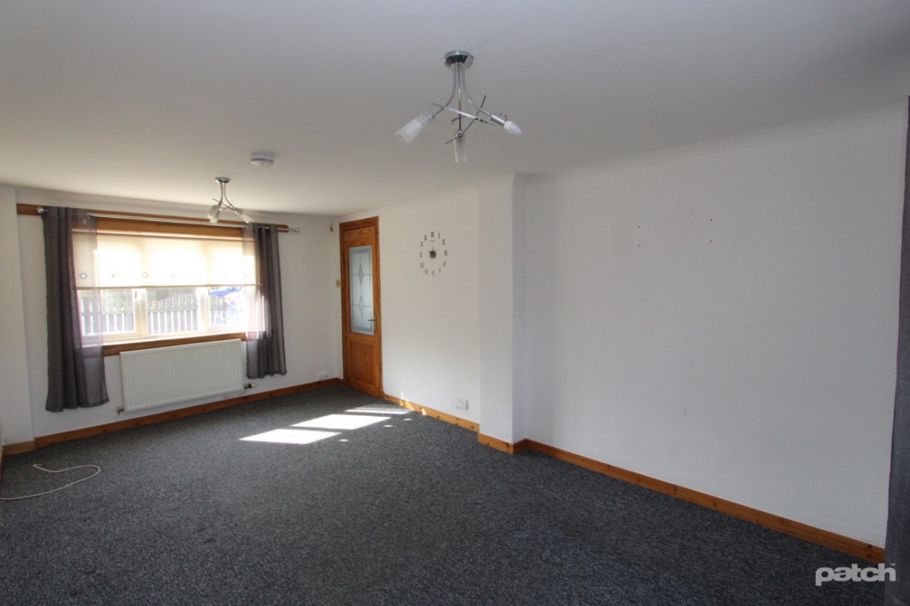 Dickson Drive, Irvine, KA12 9