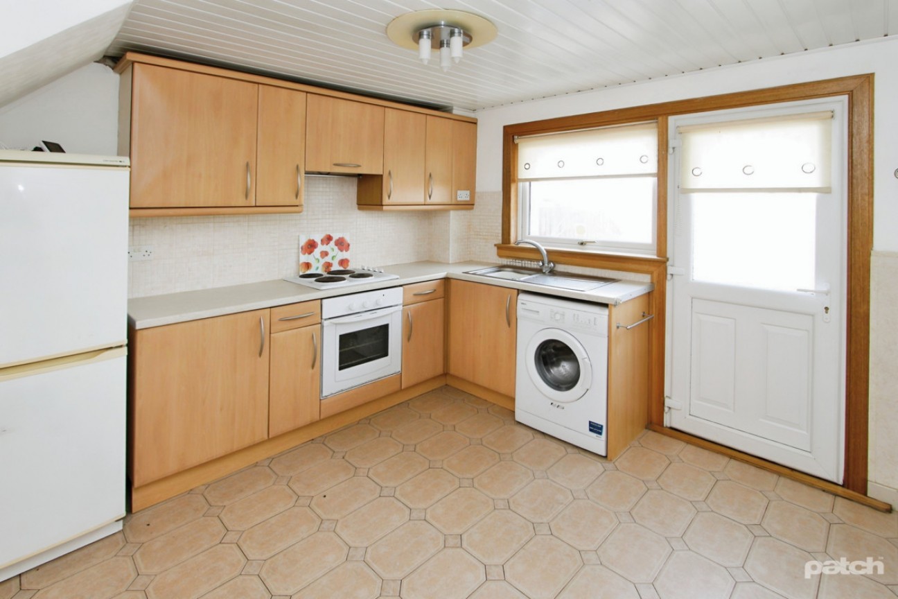 Dickson Drive, Irvine, KA12 9