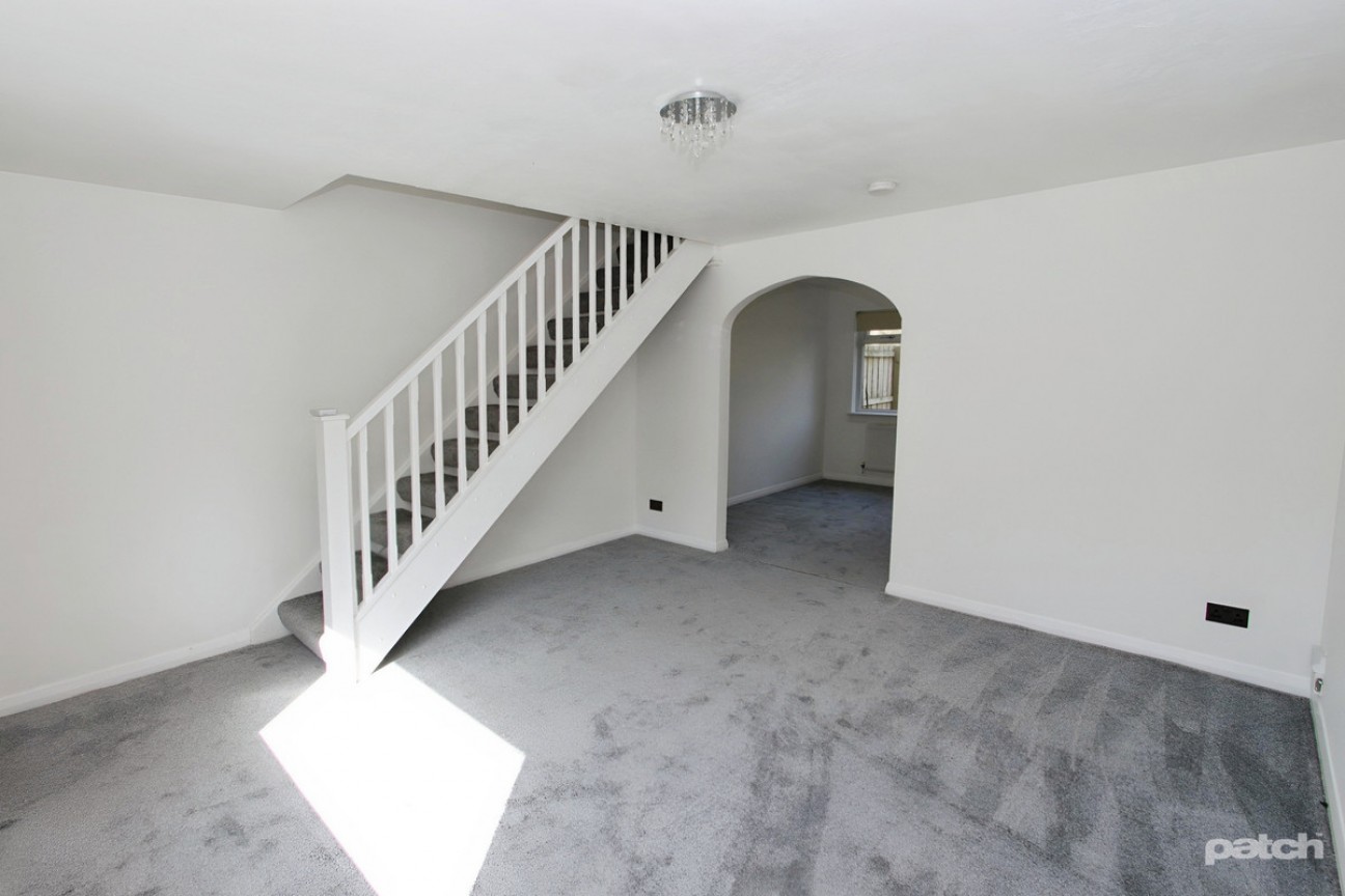 Castle Gardens, Paisley, PA2 9