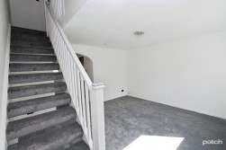 Castle Gardens, Paisley, PA2 9