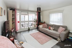 Hamilton Court, Paisley, PA2 6