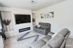 Lochhead Avenue, Linwood, PA3 3
