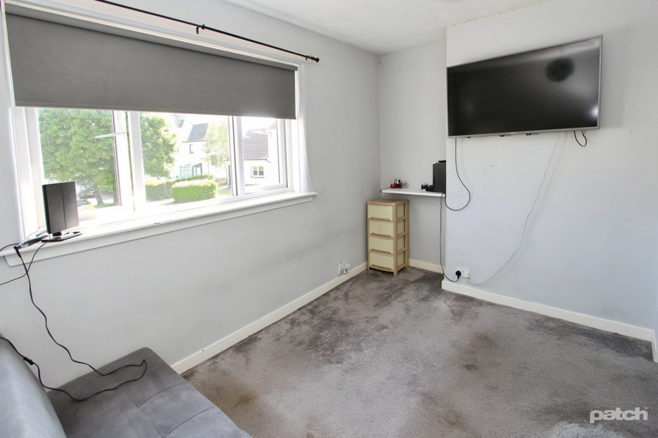 Lochhead Avenue, Linwood, PA3 3