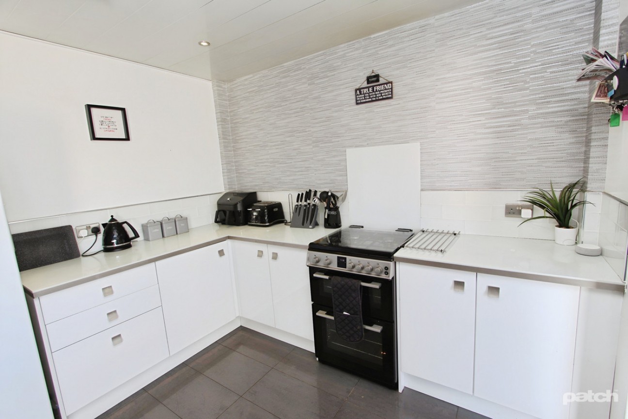 Lochhead Avenue, Linwood, PA3 3