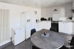 Lochhead Avenue, Linwood, PA3 3