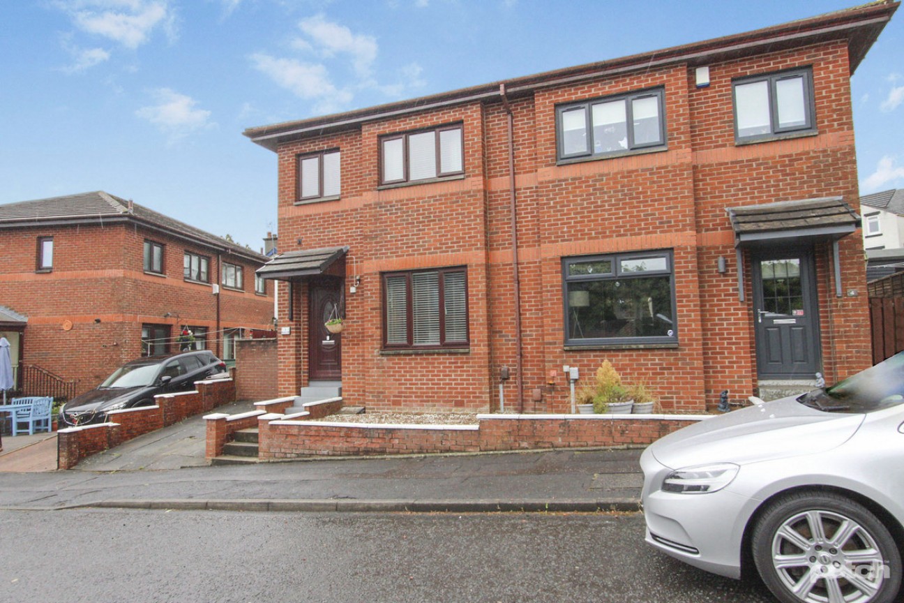 Armour Square, Johnstone, PA5 8
