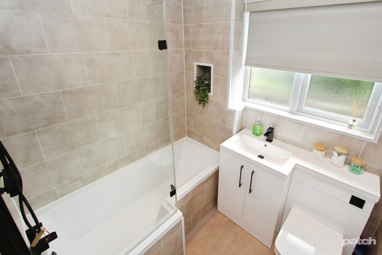 Armour Square, Johnstone, PA5 8