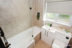 Armour Square, Johnstone, PA5 8