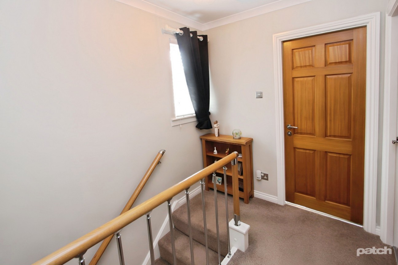 Armour Square, Johnstone, PA5 8