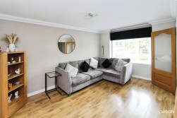 Armour Square, Johnstone, PA5 8