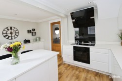 Armour Square, Johnstone, PA5 8
