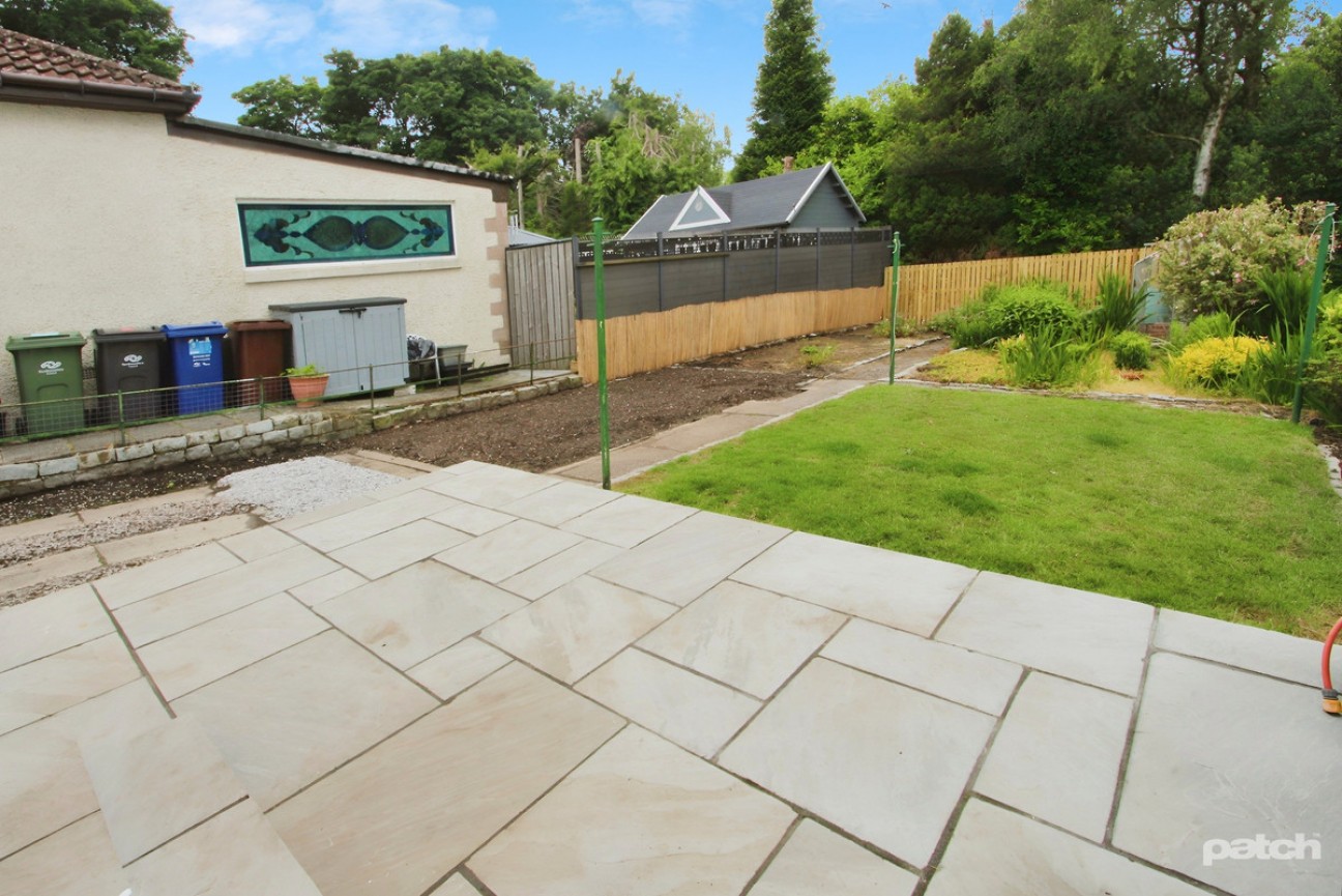 Castle Avenue, Elderslie, PA5 9