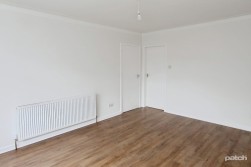Castle Avenue, Elderslie, PA5 9
