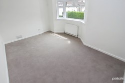 Castle Avenue, Elderslie, PA5 9
