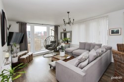 Virginia Street, Glasgow, G1 1TS
