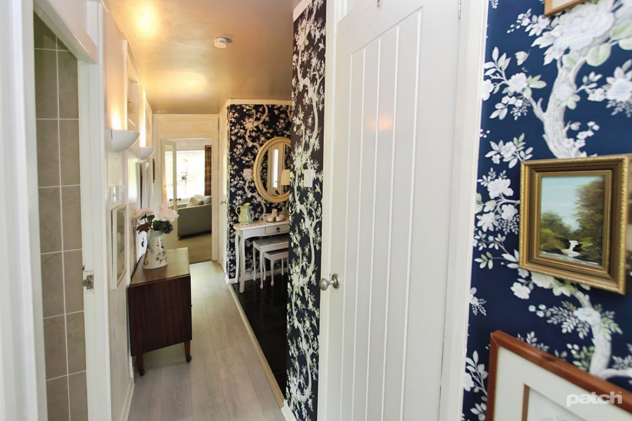 Finch Place, Johnstone, PA5 0