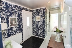 Finch Place, Johnstone, PA5 0