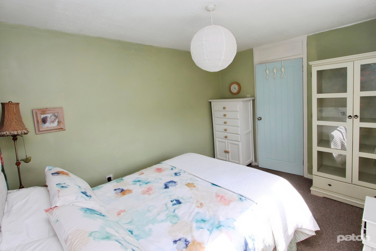 Finch Place, Johnstone, PA5 0