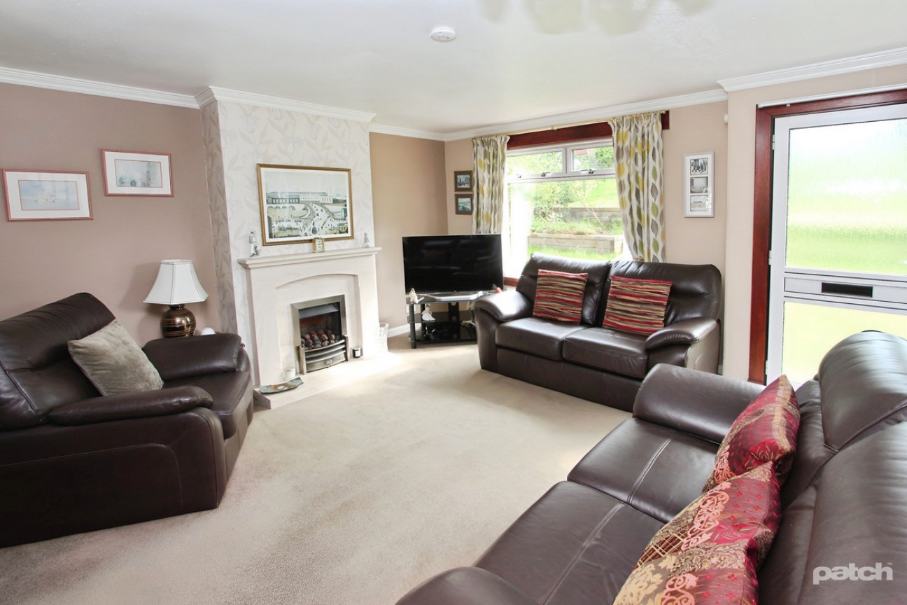 Cawdor Crescent, Bishopton, PA7 5