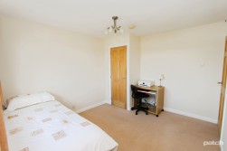 Cawdor Crescent, Bishopton, PA7 5