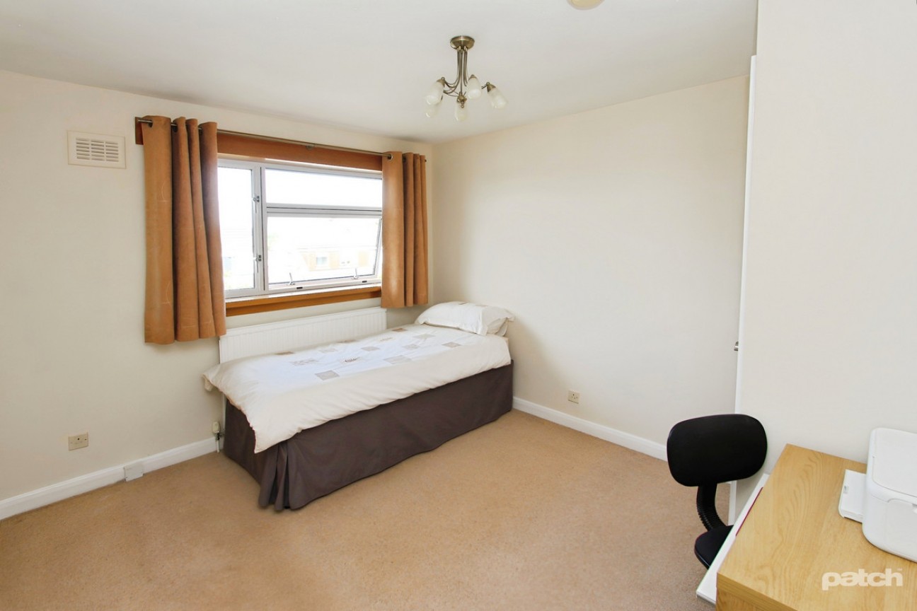 Cawdor Crescent, Bishopton, PA7 5