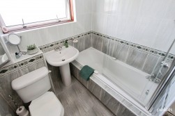 Cawdor Crescent, Bishopton, PA7 5