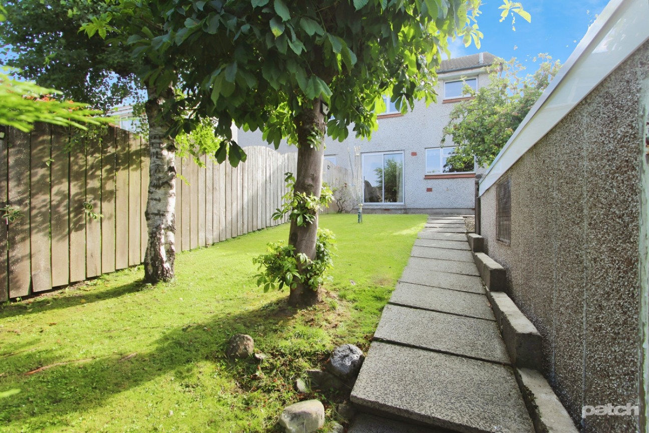 Cawdor Crescent, Bishopton, PA7 5