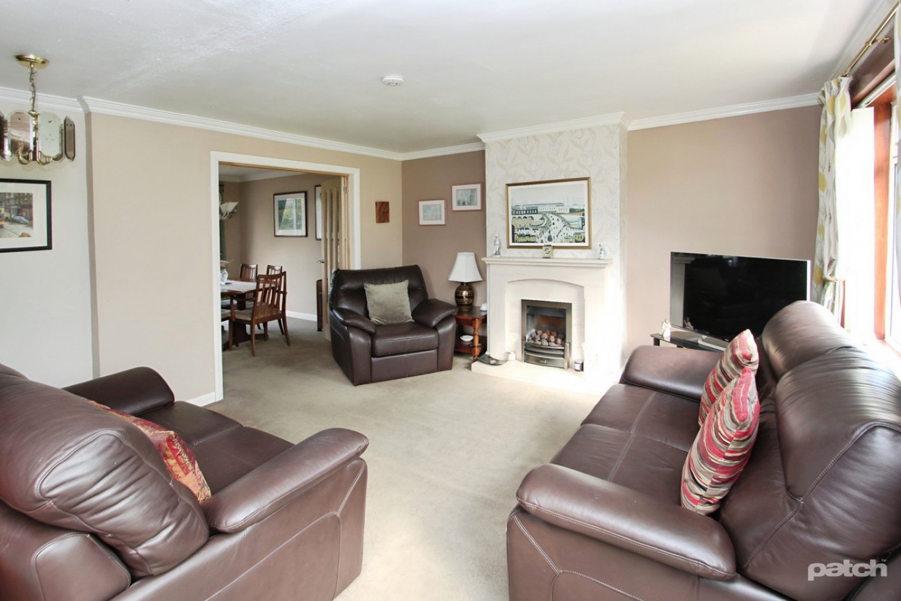 Cawdor Crescent, Bishopton, PA7 5