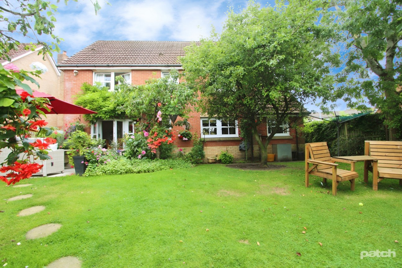 Strathcarron Road, Paisley, PA2 7