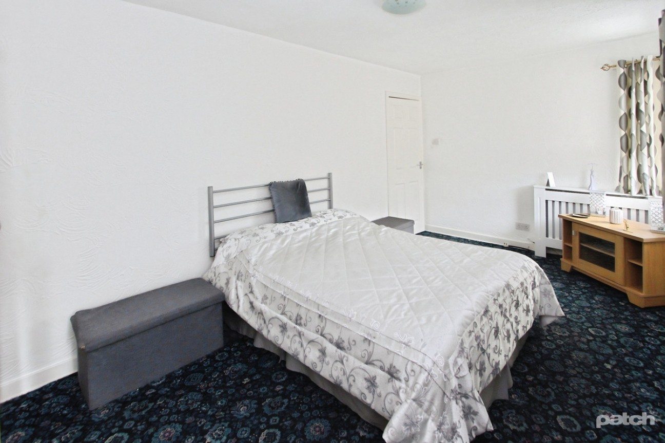 Sir Michael Place, Paisley, PA1 2