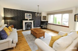 Riverside Park, Glasgow, G44 3