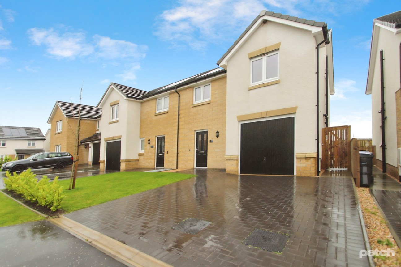 Outerwood View, Kilwinning, KA13 7