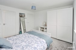 Outerwood View, Kilwinning, KA13 7