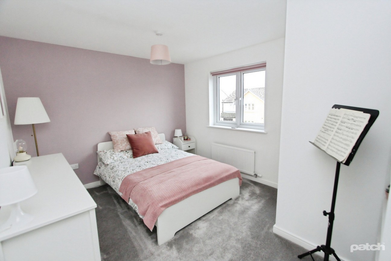 Outerwood View, Kilwinning, KA13 7