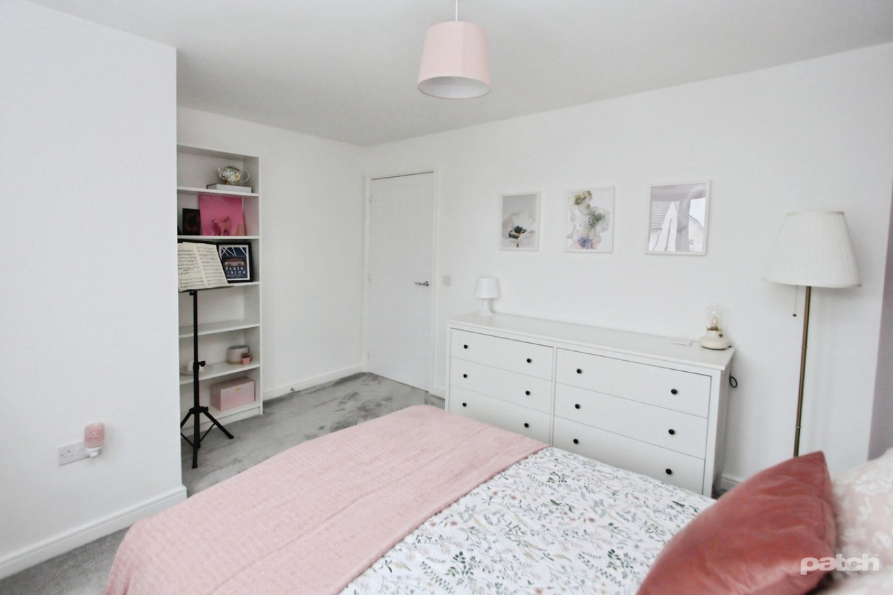 Outerwood View, Kilwinning, KA13 7