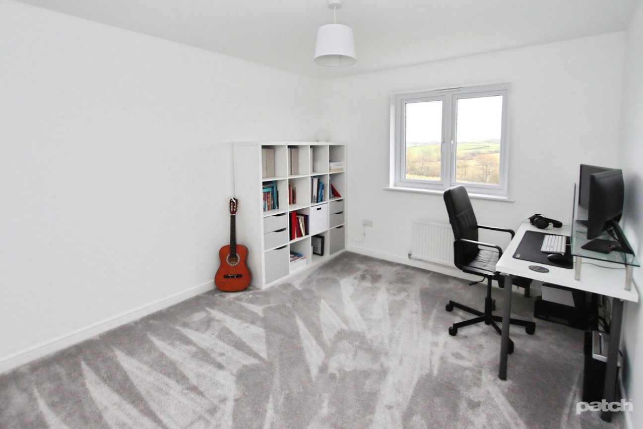 Outerwood View, Kilwinning, KA13 7