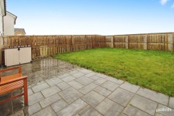 Outerwood View, Kilwinning, KA13 7