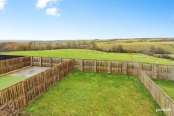 Outerwood View, Kilwinning, KA13 7