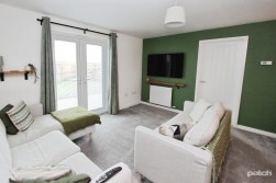 Outerwood View, Kilwinning, KA13 7