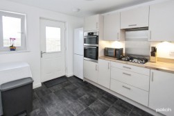 Outerwood View, Kilwinning, KA13 7