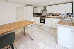 Eglinton Street, Beith, KA15 1