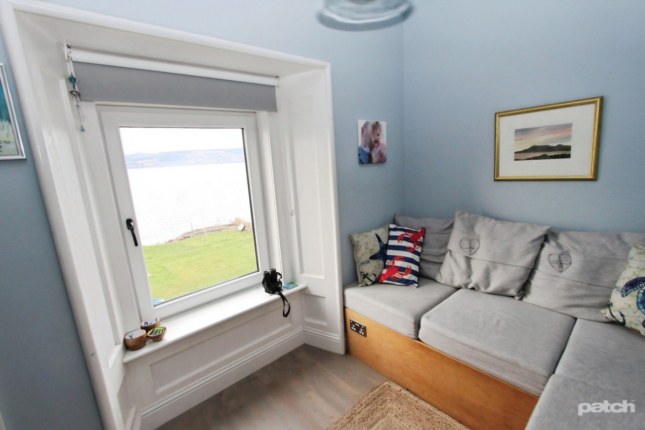 Shore Road, Skelmorlie, PA17 5